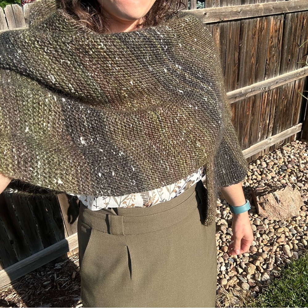 Elegant Wool and Silk Green Shawl